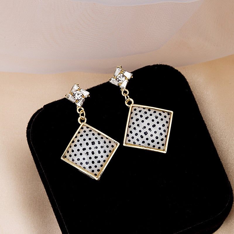 珍珠銀針星星復古耳環－細節特寫72｜https://igowo.tw/