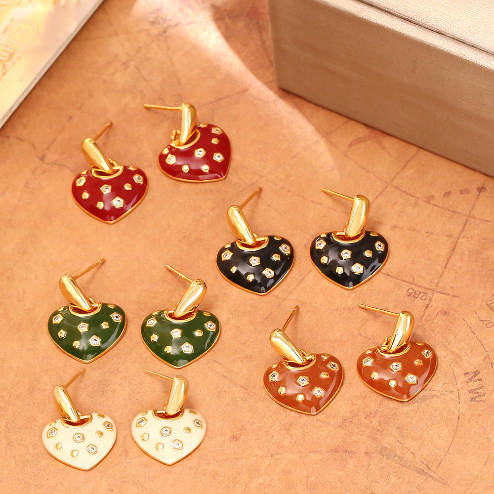 紅色愛心復古簡約耳釘－商品主圖｜https://igowo.tw/