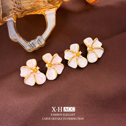 彩色琺瑯花朵耳釘－銀針-金色-白色款實拍｜https://igowo.tw/