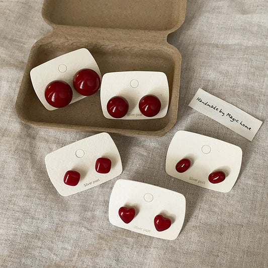 復古紅琺瑯圓珠耳釘－商品主圖｜https://igowo.tw/