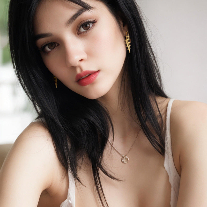 鏈條幾何長版復古耳環－第二視角實拍｜https://igowo.tw/