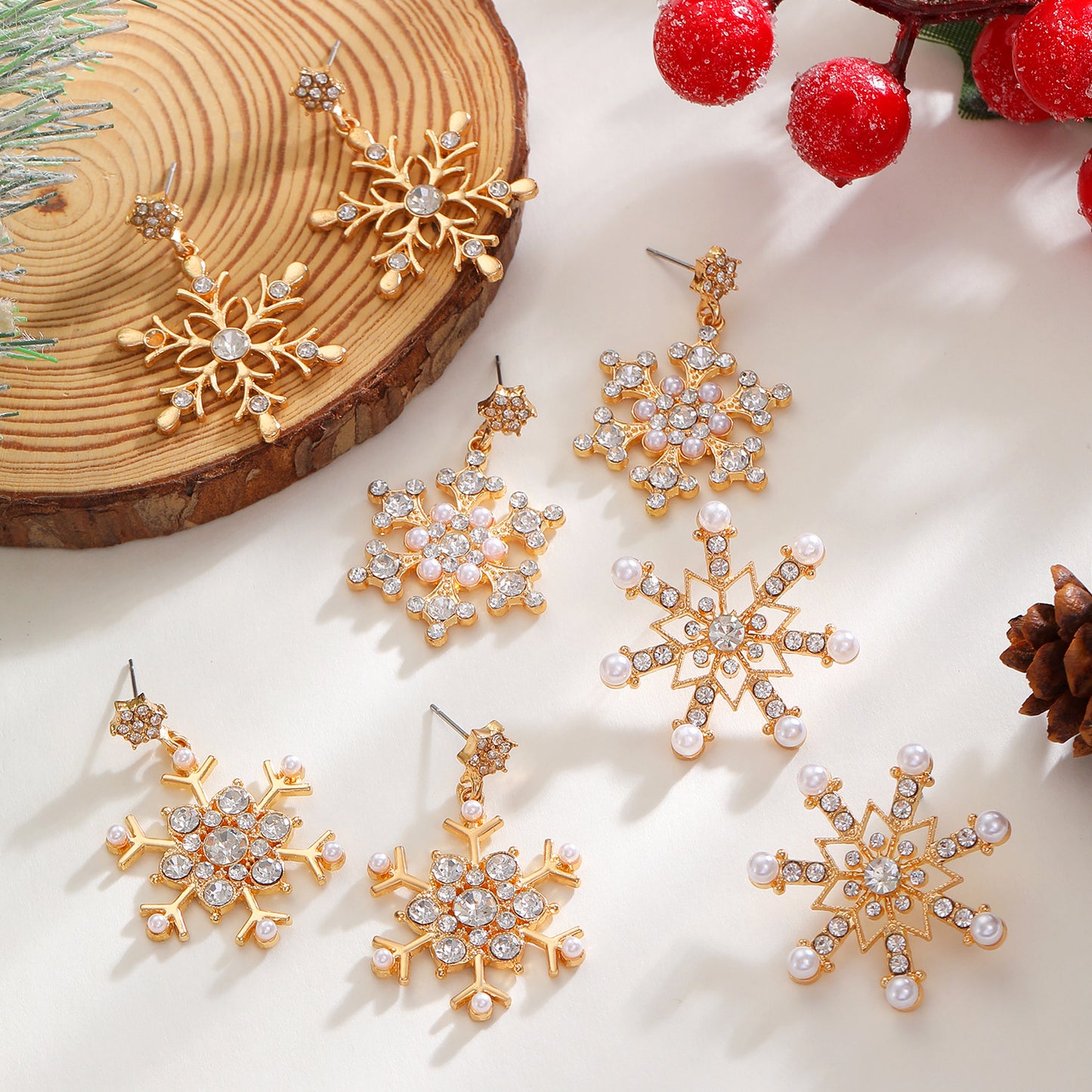珍珠雪花鑲鑽耳環－細節特寫2｜https://igowo.tw/