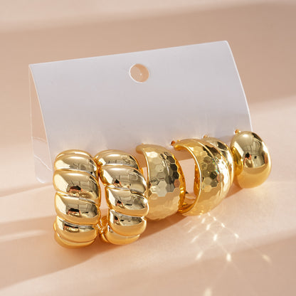金色C形簡約耳釘套組－細節特寫31｜https://igowo.tw/