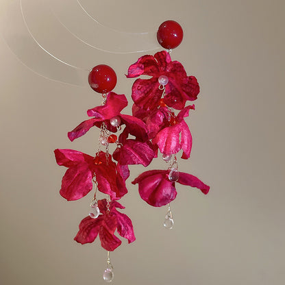 紅色琺瑯花朵流蘇耳環－細節特寫6｜https://igowo.tw/