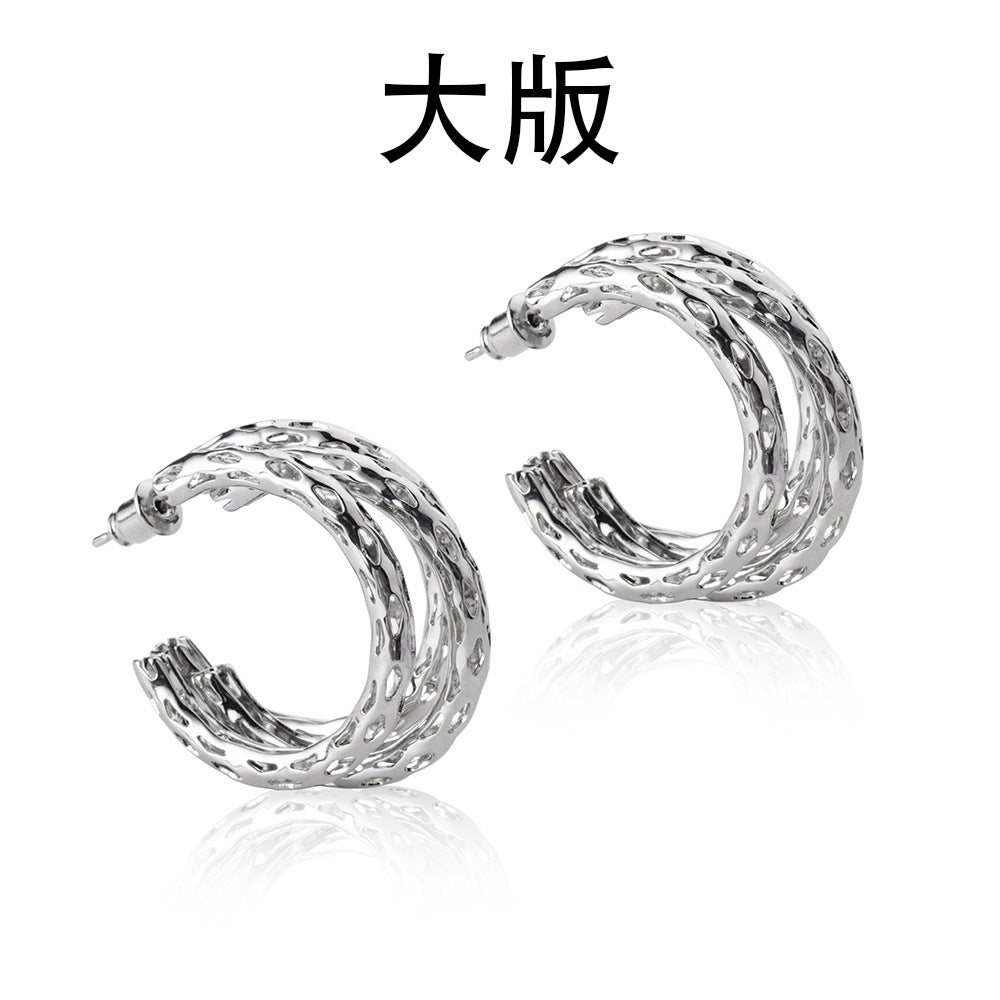金屬圓圈鏤空誇張耳環