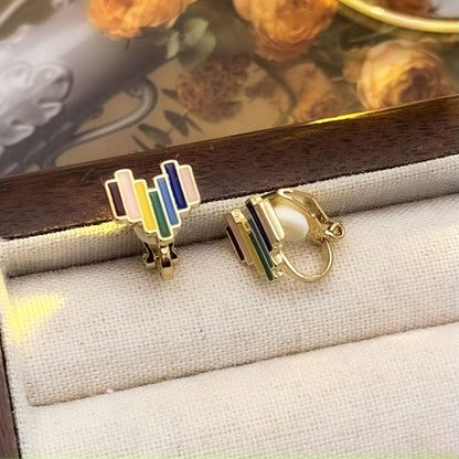 三角形免耳洞簡約耳夾－#黑色愛心耳夾款細節164｜https://igowo.tw/