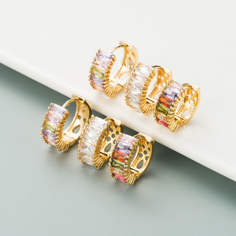 金色鋯石金屬簡約耳環－商品主圖｜https://igowo.tw/