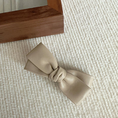 棕色蝴蝶結髮夾