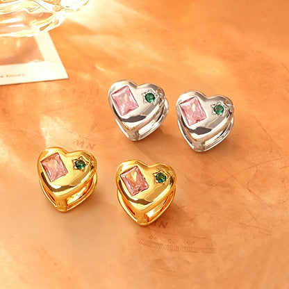 金色鋯石愛心耳環－商品主圖｜https://igowo.tw/