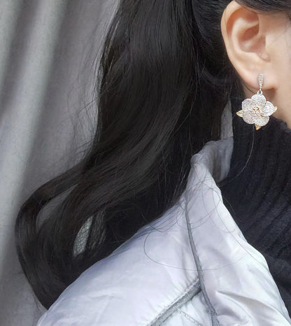 S925鋯石花朵微鑲耳釘－耳飾款實拍｜https://igowo.tw/