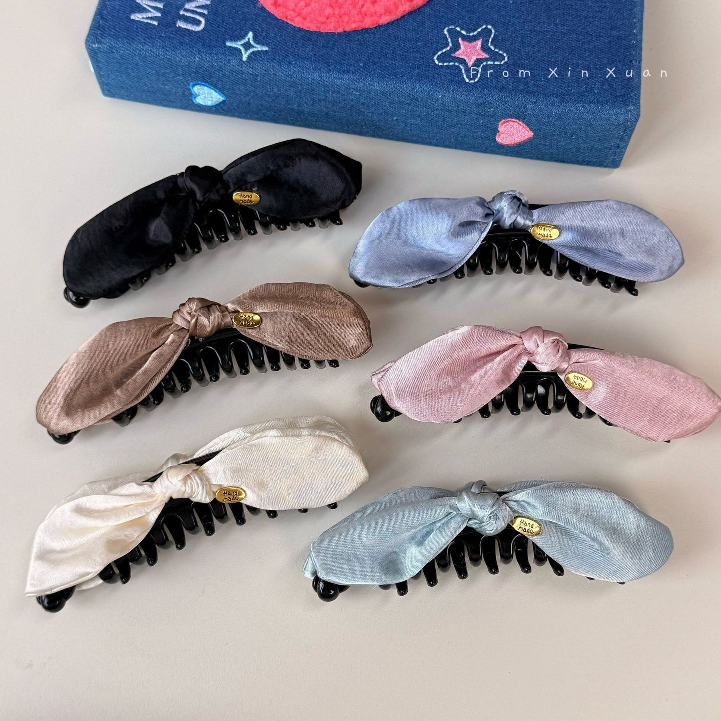 蝴蝶結簡約髮夾－商品主圖｜https://igowo.tw/