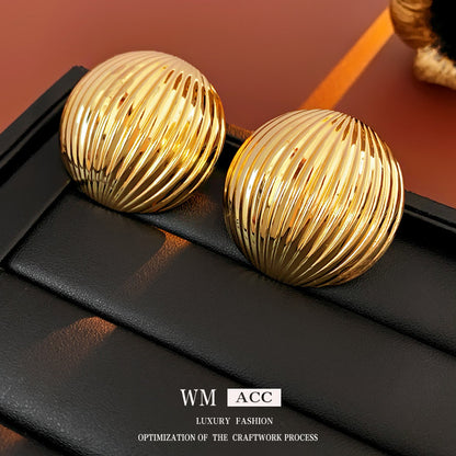 金色銀針方形電鍍耳釘－細節特寫11｜https://igowo.tw/
