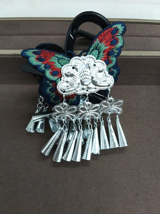 苗疆少女寶藍刺繡蝴蝶抓夾民族風古鎮旅拍新中式鯊魚夾發夾高級感