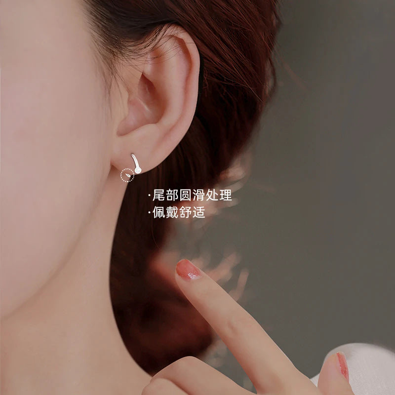 素圈簡約耳骨釘－綠（一對裝）款細節｜https://igowo.tw/