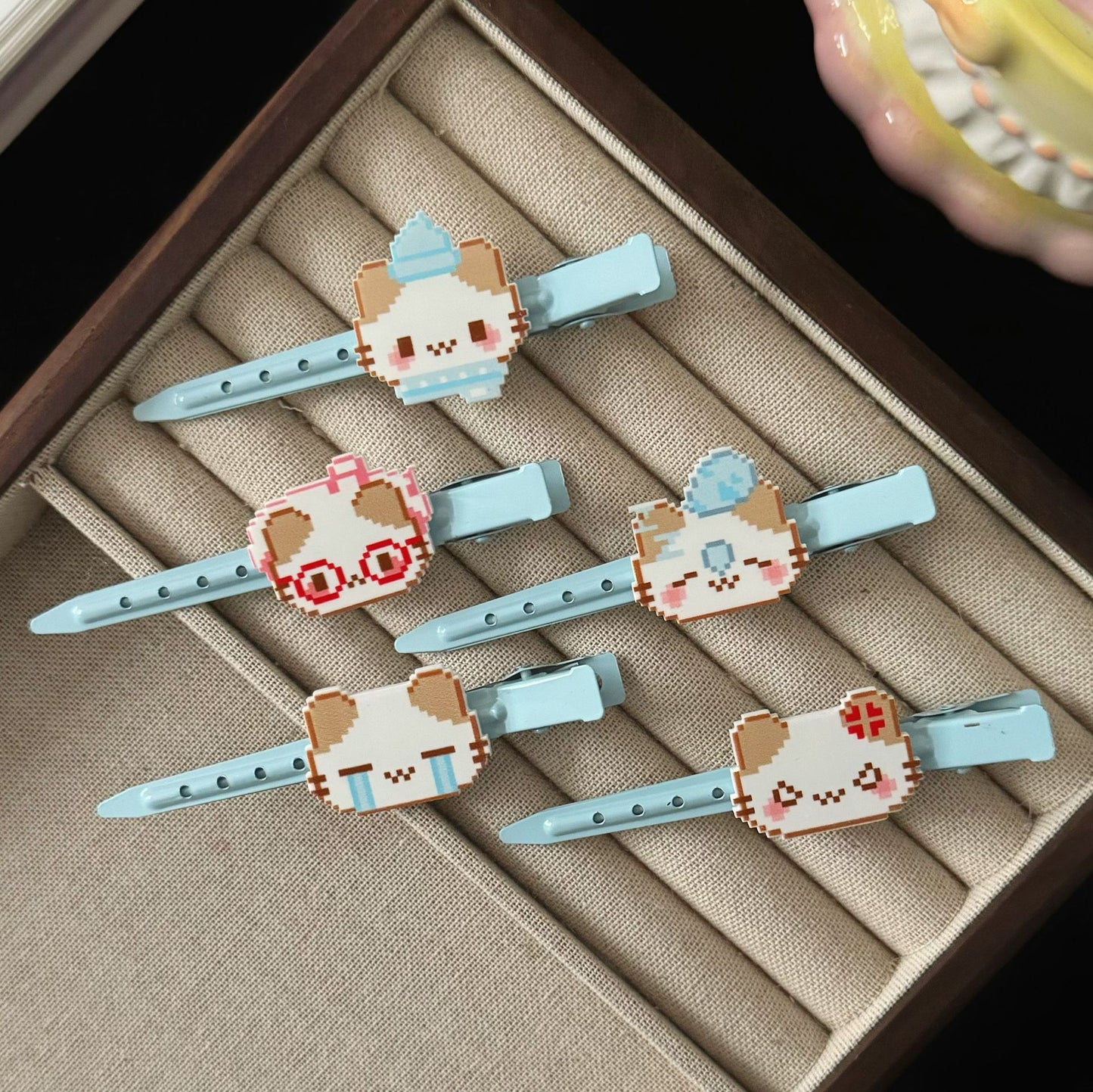 藍色貓咪髮夾－商品主圖｜https://igowo.tw/
