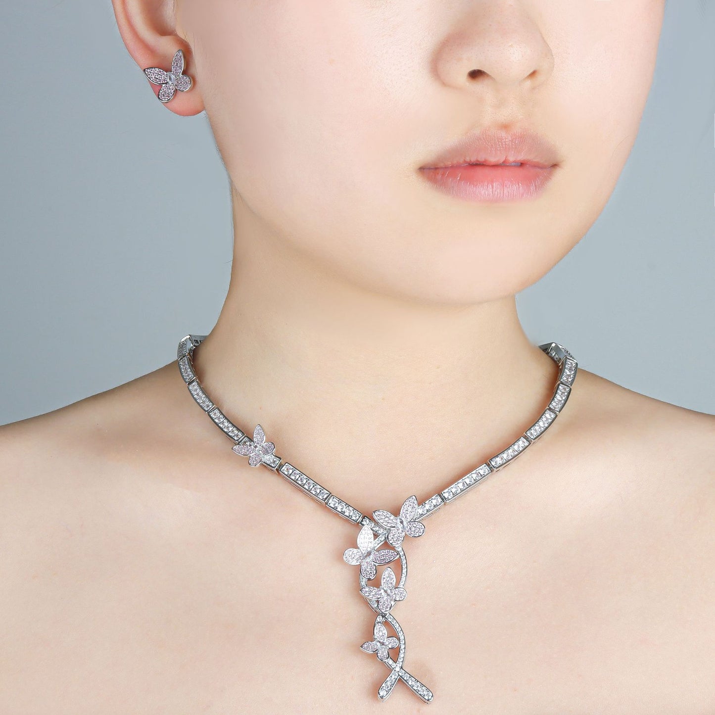 鋯石蝴蝶項鍊耳環組－商品主圖｜https://igowo.tw/