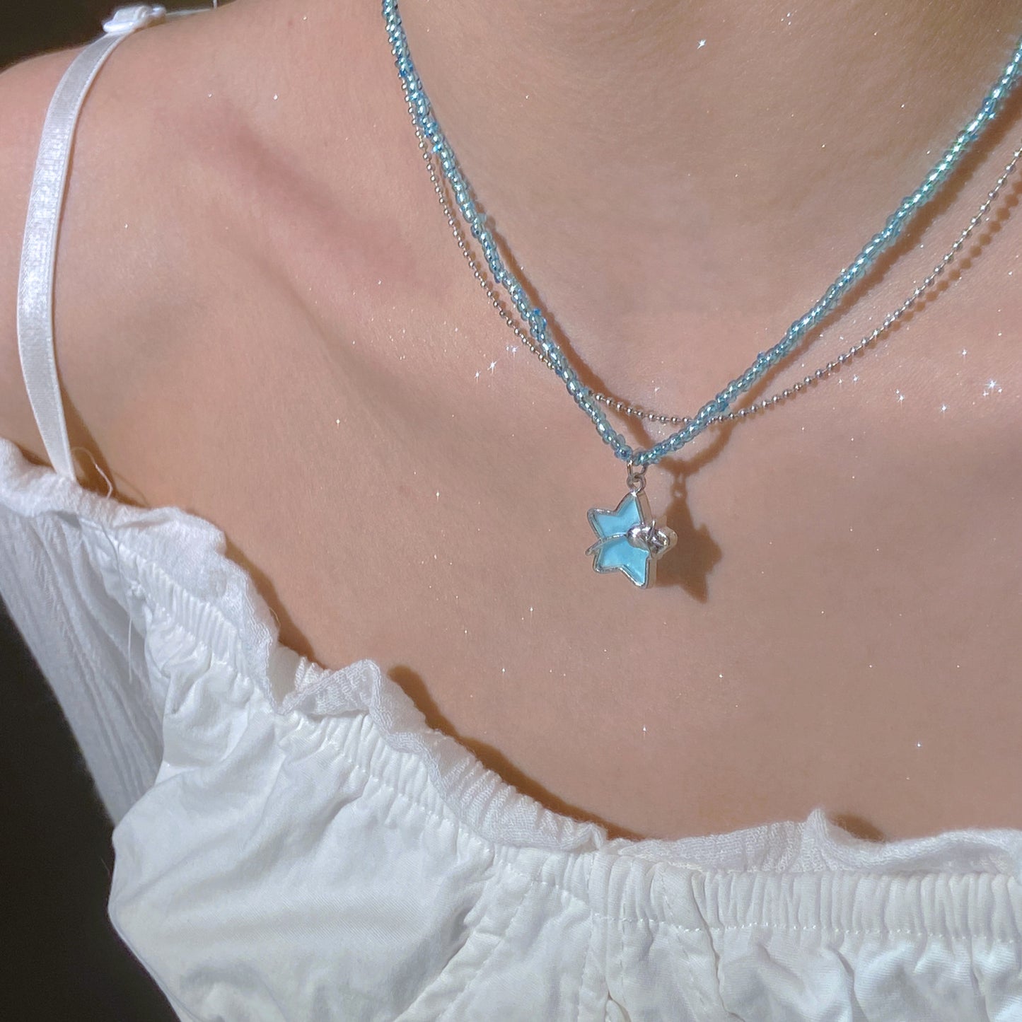 繽紛串珠蝴蝶簡約項鍊－細節特寫5｜https://igowo.tw/