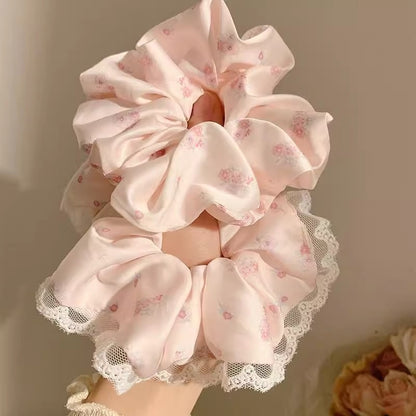 粉色蕾絲碎花髮圈－粉色普通腸圈款實拍｜https://igowo.tw/