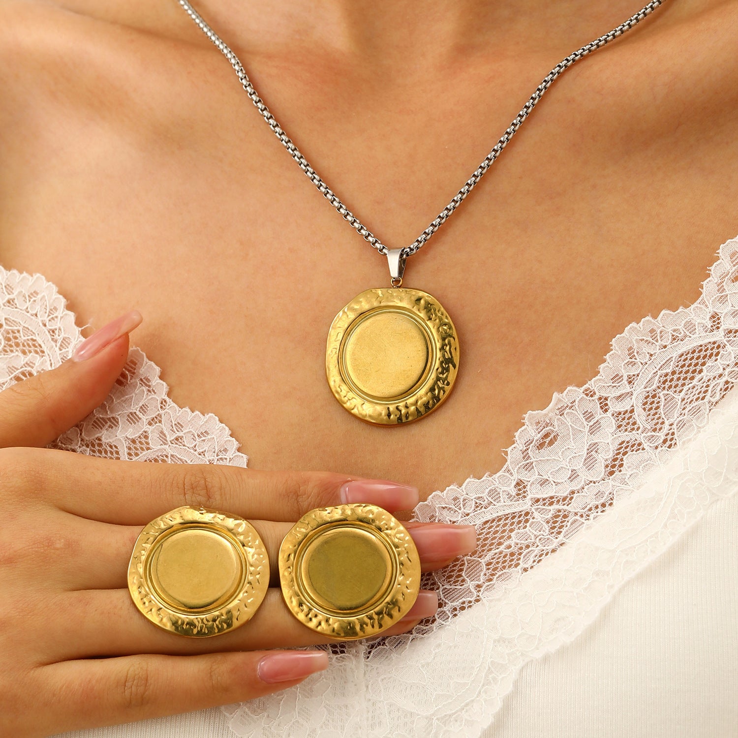 鈦鋼海星項鍊耳環組－細節特寫1｜https://igowo.tw/