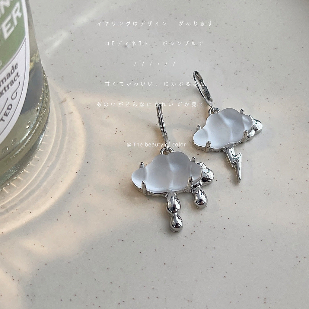 雲朵不對稱耳環
