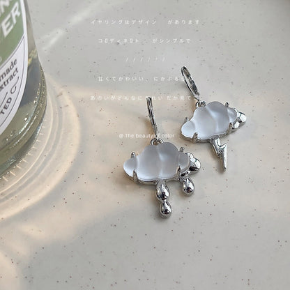 雲朵不對稱耳環