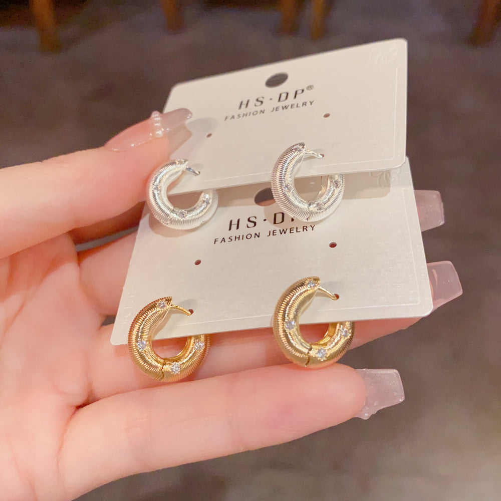 金屬鑲鑽簡約耳扣－商品主圖｜https://igowo.tw/