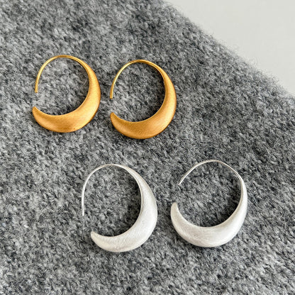 金屬橢圓拉絲簡約耳環－商品主圖｜https://igowo.tw/