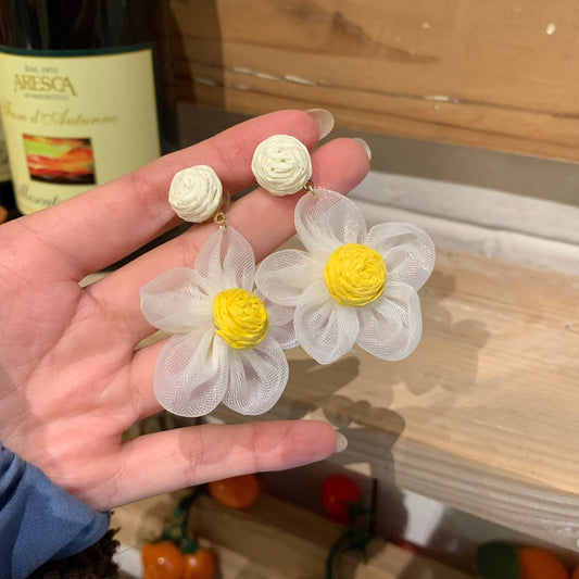花朵簡約耳釘－商品主圖｜https://igowo.tw/