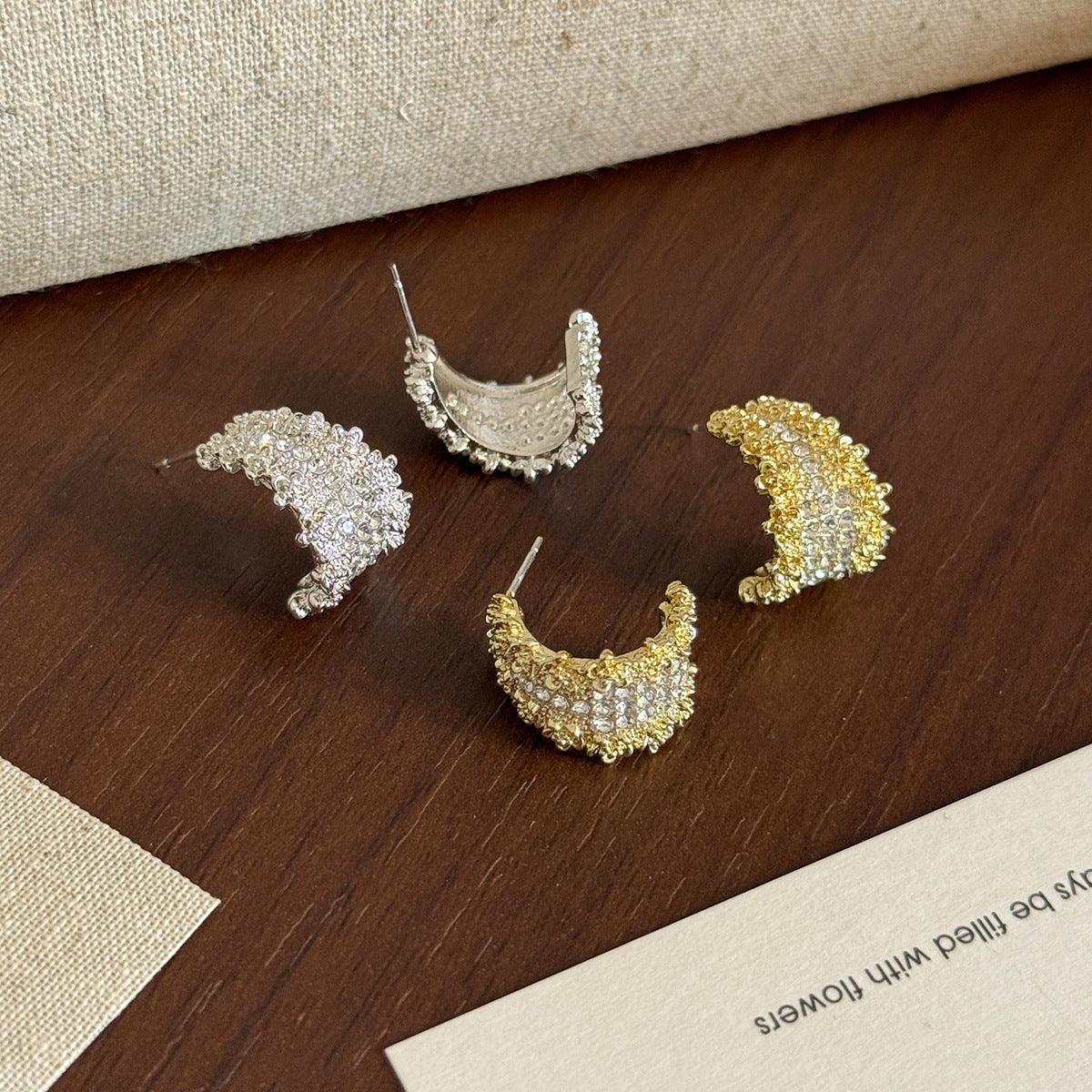 鋯石銀針鑲鑽簡約耳釘－1/銀色款實拍｜https://igowo.tw/