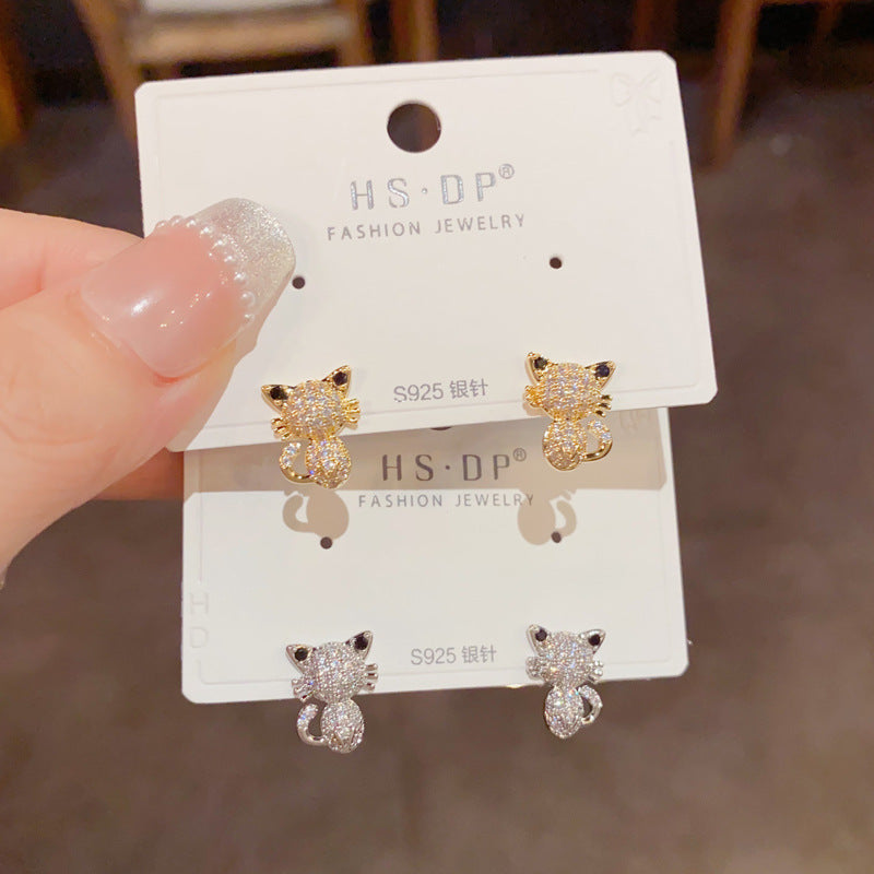 鋯石貓咪卡通耳環－商品主圖｜https://igowo.tw/
