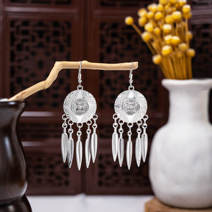鈴鐺樹葉流蘇鏤空耳環－細節特寫48｜https://igowo.tw/