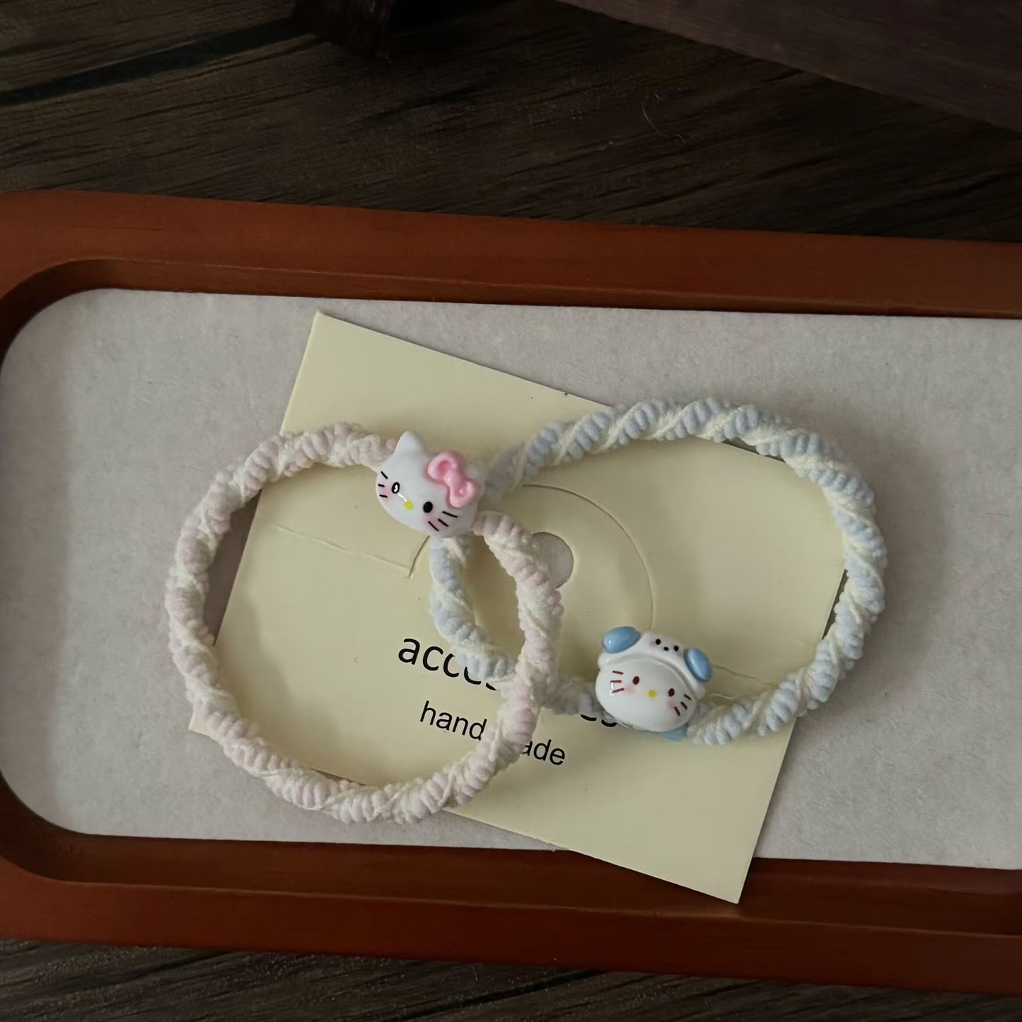 藍色貓咪簡約髮圈－商品主圖｜https://igowo.tw/