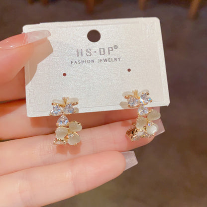 貓眼石花朵圓圈耳環－第二視角實拍｜https://igowo.tw/