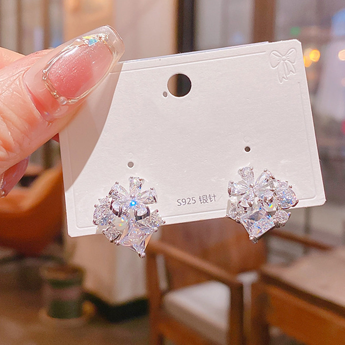 金色鋯石愛心簡約耳釘
