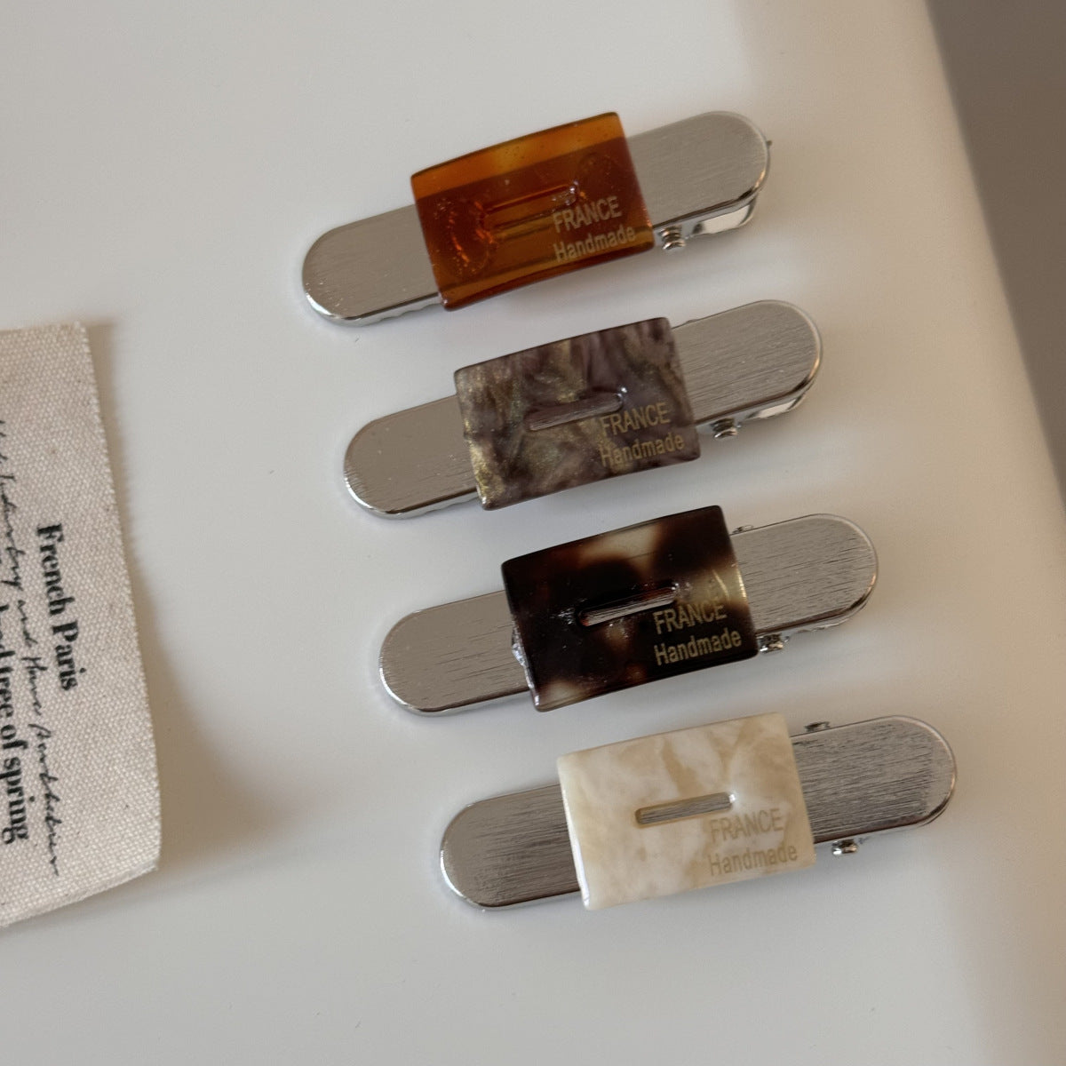 醋酸板材方形拉絲髮夾－細節特寫1｜https://igowo.tw/