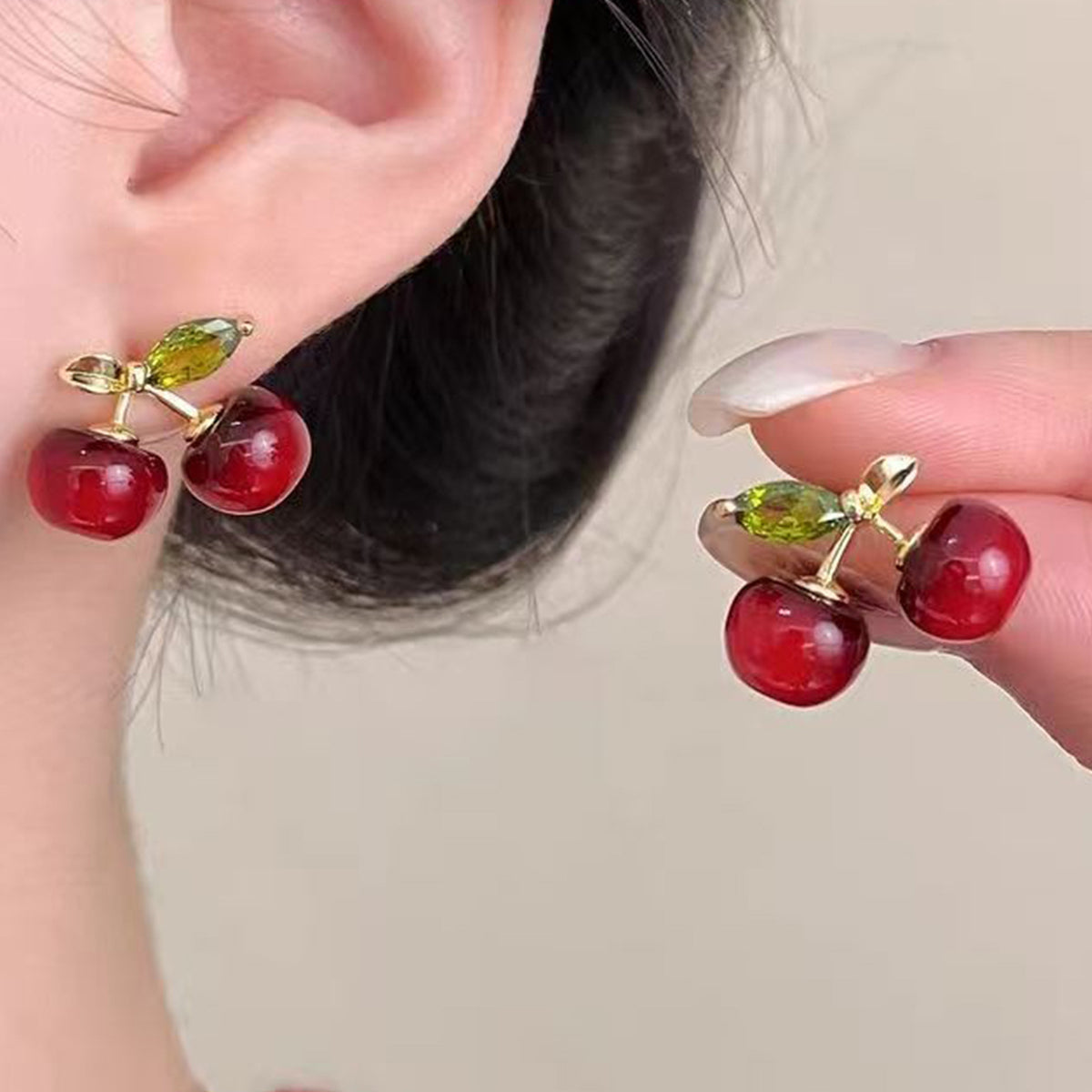 紅色櫻桃耳釘－商品主圖｜https://igowo.tw/