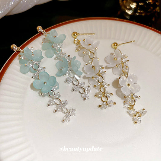 水晶花朵流蘇耳釘－商品主圖｜https://igowo.tw/