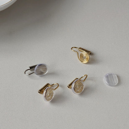 金色簡約耳夾－商品主圖｜https://igowo.tw/