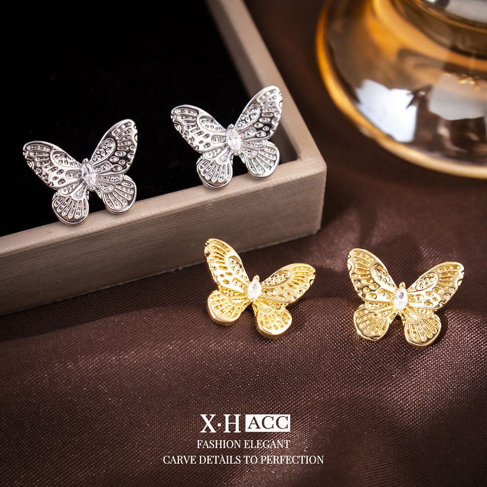 蝴蝶鑲鑽復古耳釘－細節特寫2｜https://igowo.tw/