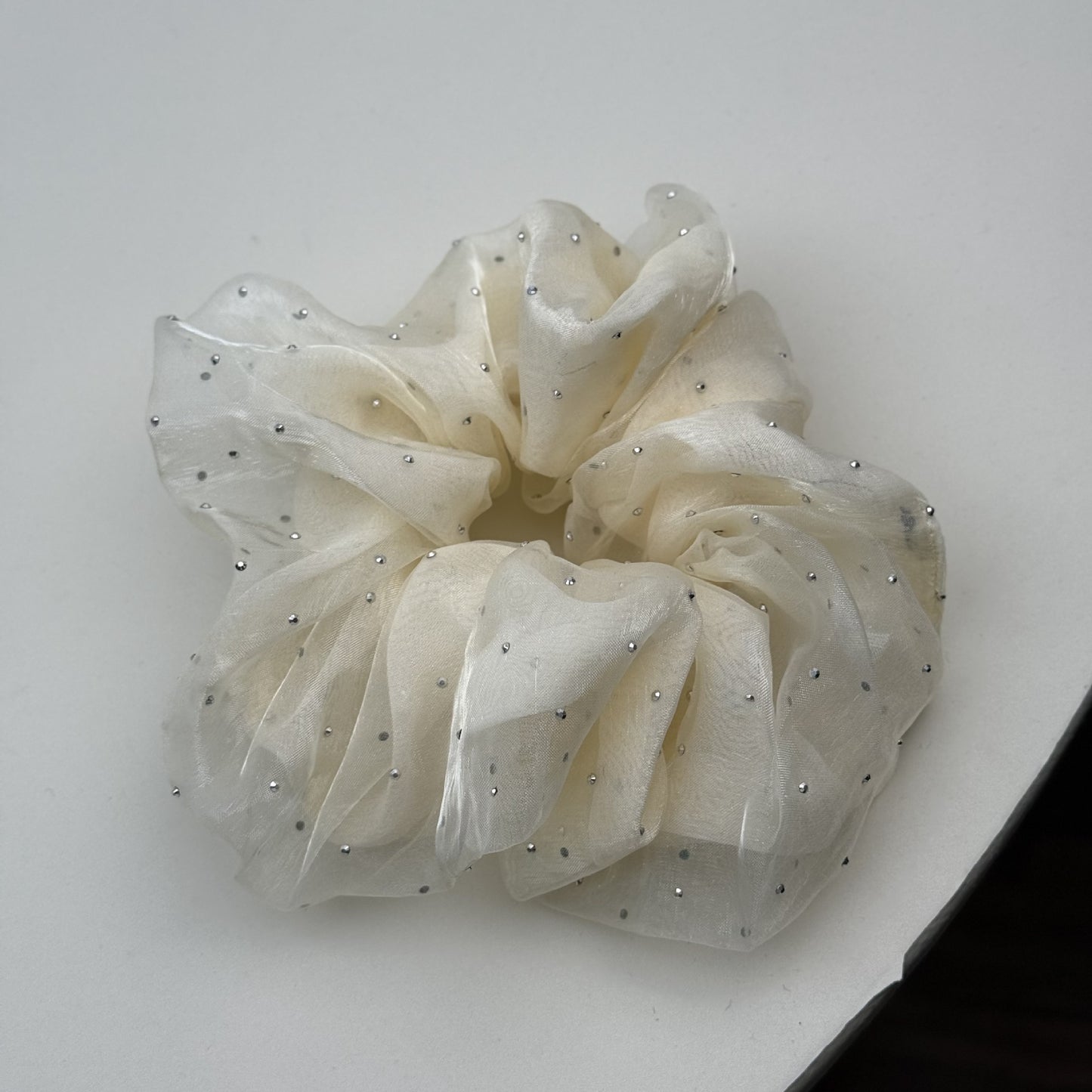 網紗波點大腸圈髮圈－黑色款細節｜https://igowo.tw/