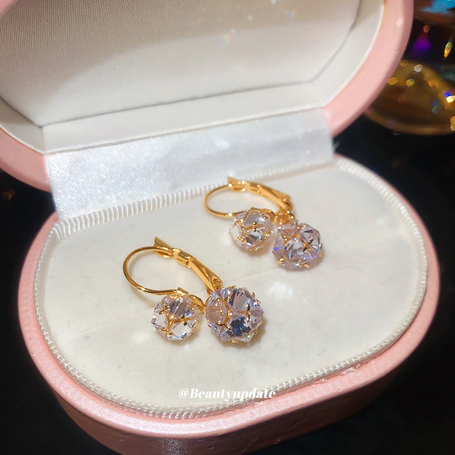金色鋯石圓形垂墜耳扣－商品主圖｜https://igowo.tw/