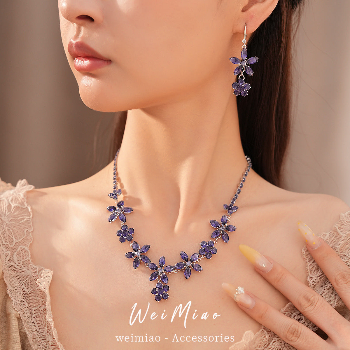 鋯石花朵項鍊耳環組－商品主圖｜https://igowo.tw/