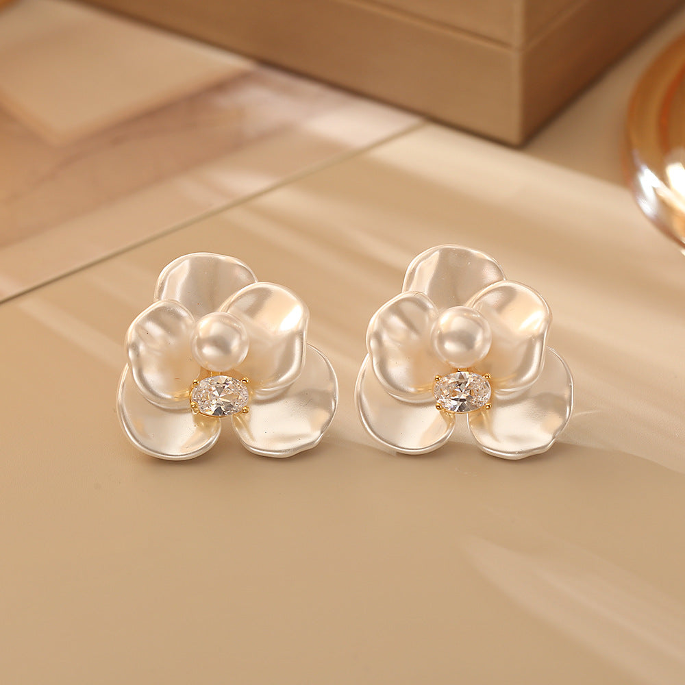 S925珍珠鋯石花朵耳釘－第二視角實拍｜https://igowo.tw/