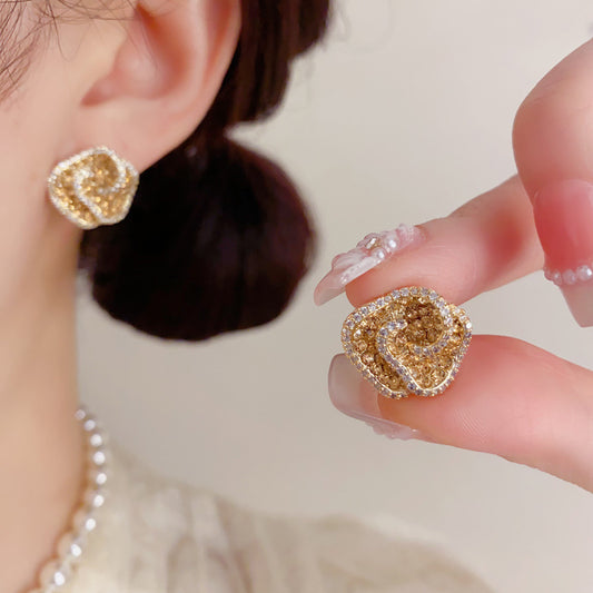 鋯石花朵復古簡約耳釘－商品主圖｜https://igowo.tw/