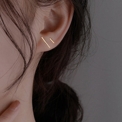 金色鋯石字母復古耳環