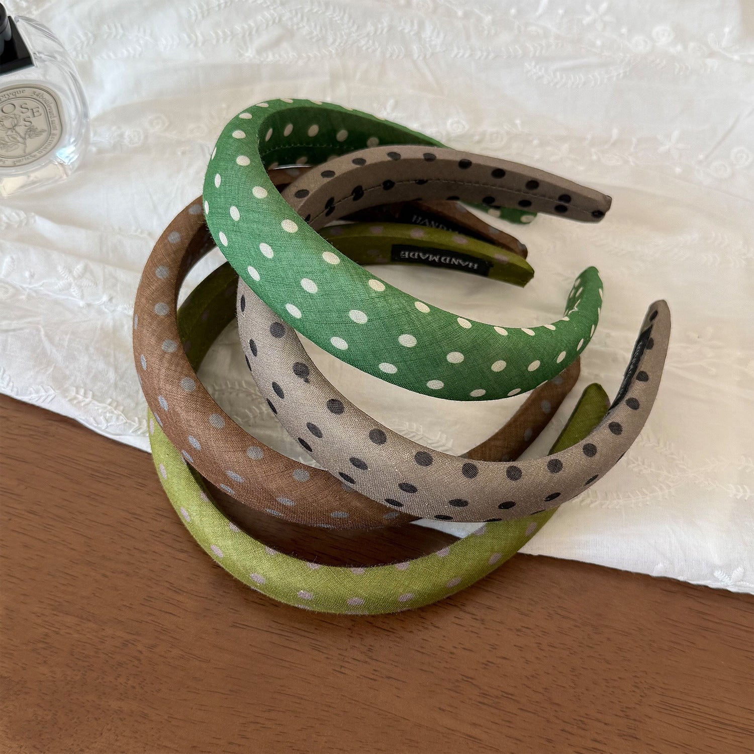 綠色波點寬版髮箍－商品主圖｜https://igowo.tw/