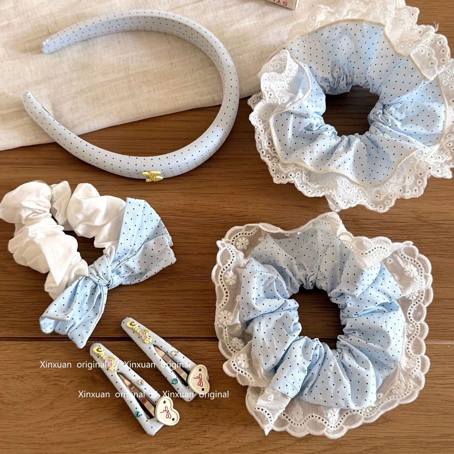 蕾絲波點蝴蝶結髮圈－粉色髮箍款細節｜https://igowo.tw/