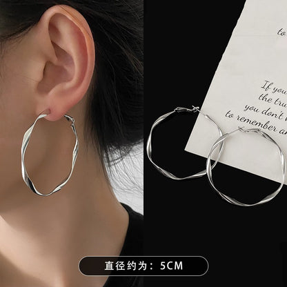 銀針簡約橢圓形耳圈歐美跨境個性潮流耳環小眾百搭設計感耳飾批發