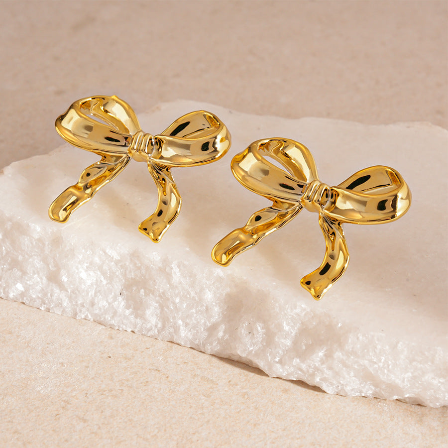 金屬蝴蝶樹葉耳環－18#銀針-金色款細節12｜https://igowo.tw/