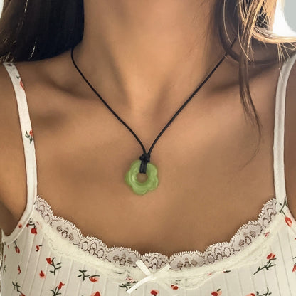 花朵鏤空墜飾項鍊－藍色 5598款細節1｜https://igowo.tw/